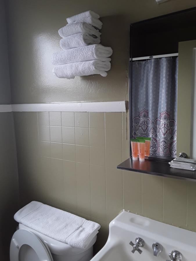 בוט Eddy'S Motel מראה חיצוני תמונה