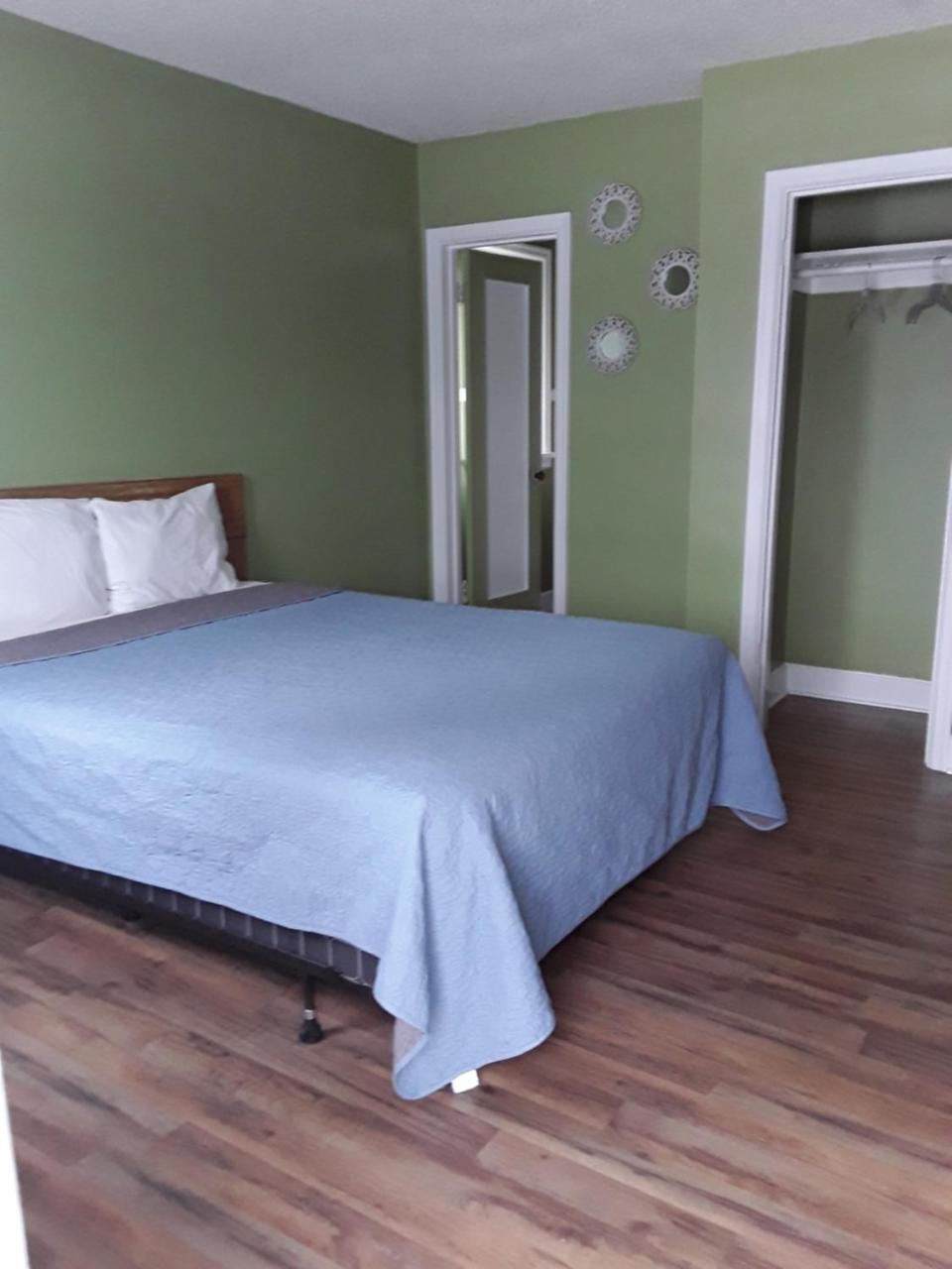 בוט Eddy'S Motel מראה חיצוני תמונה